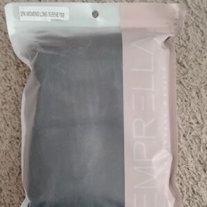 Women's Long Sleeve Tee - Black